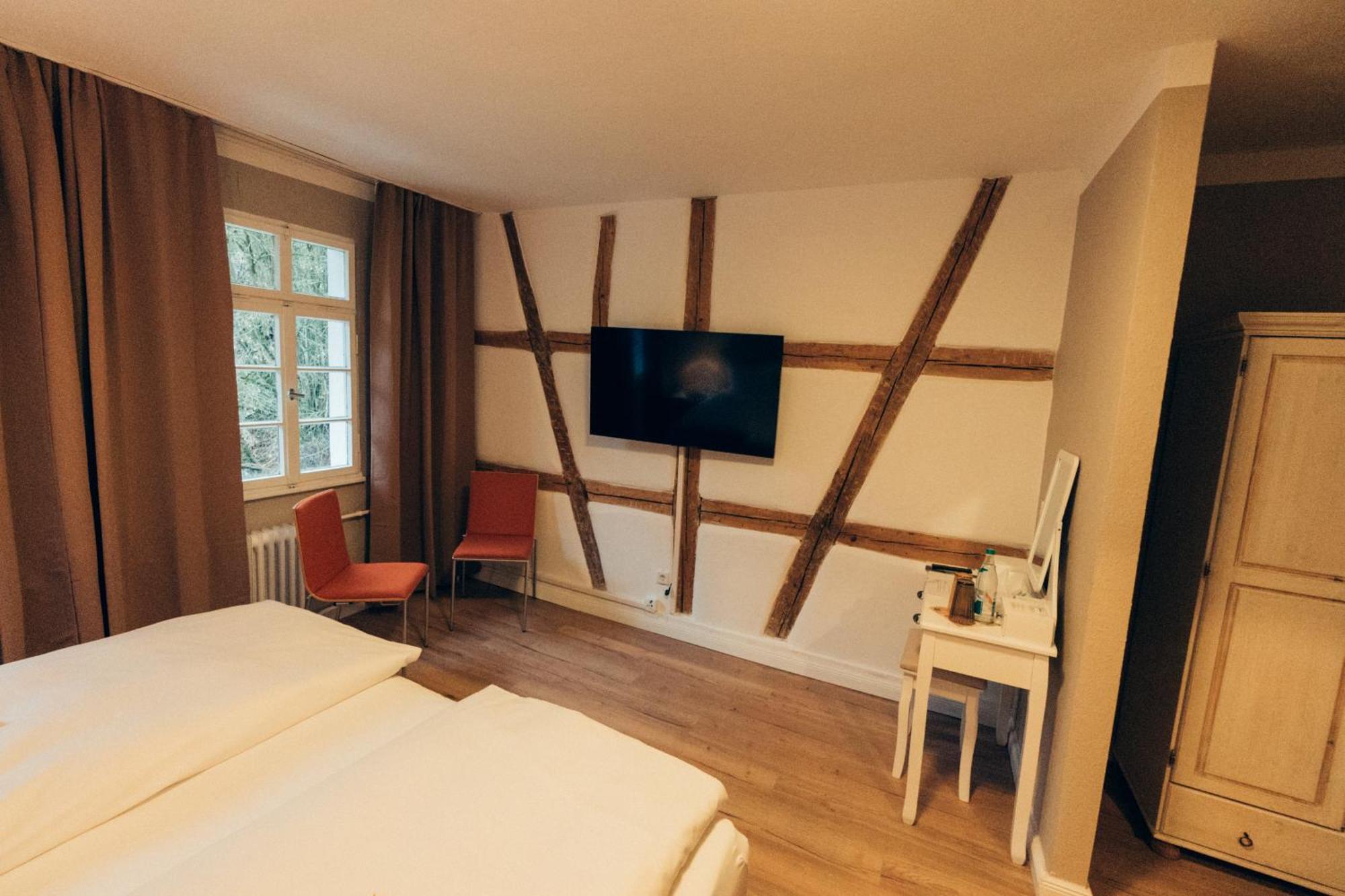 Gasthof Hotel Zur Post Egloffstein Exterior foto